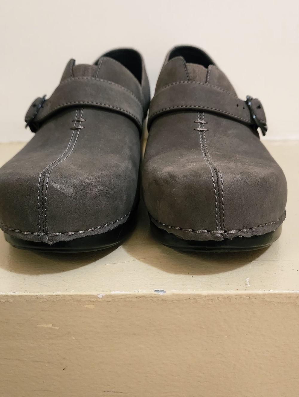 Dansko Leather Grey Suede Buckle Slip On Tamara Clogs Shoes Sz 41/10,5 - Picture 7 of 10